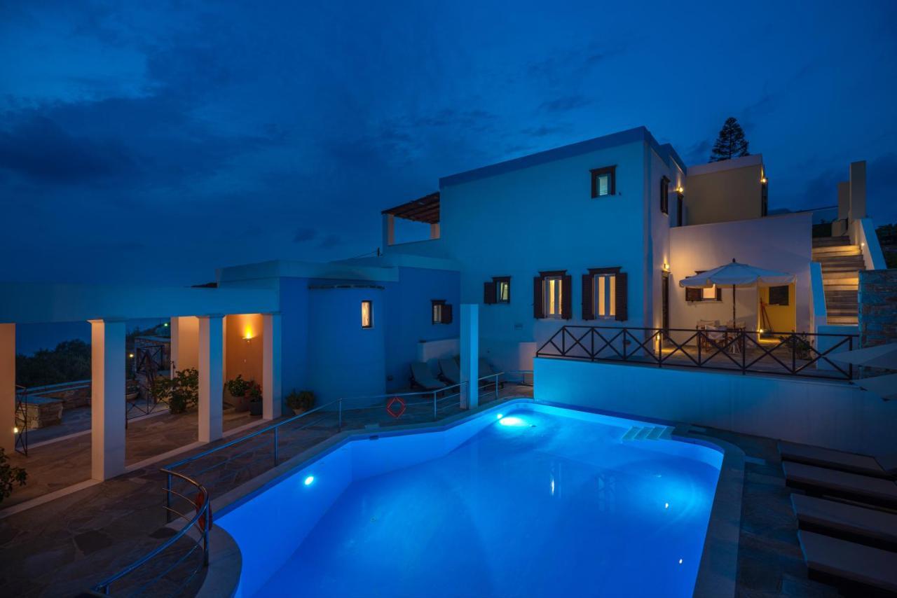 פיניקאס Reggina'S Apartments מראה חיצוני תמונה