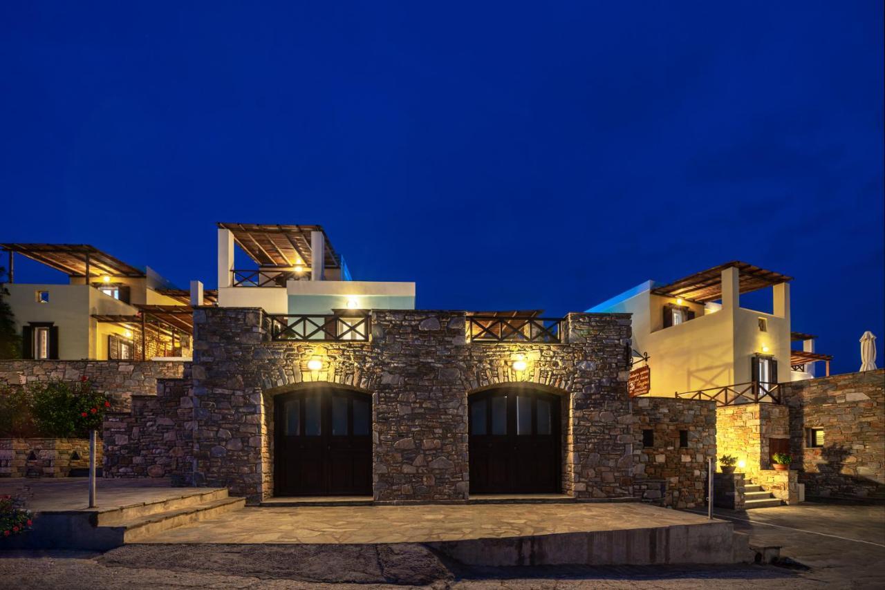 פיניקאס Reggina'S Apartments מראה חיצוני תמונה