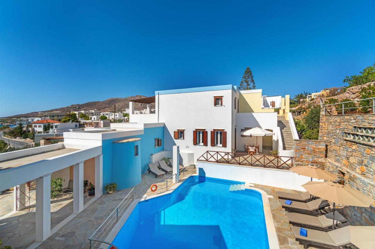פיניקאס Reggina'S Apartments מראה חיצוני תמונה