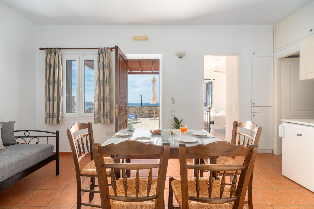 פיניקאס Reggina'S Apartments מראה חיצוני תמונה